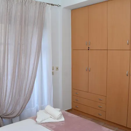 αρσινόη 4 אראחובה